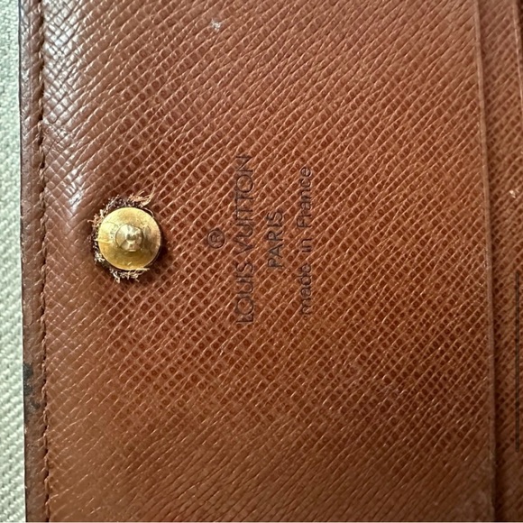 Vintage Louis Vuitton Wallet - Picture 4 of 14